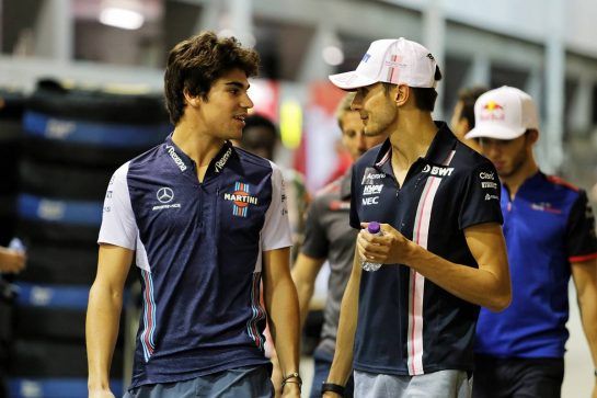 (L to R): Lance Stroll (CDN) Williams with Esteban Ocon (FRA) Racing Point Force India F1 Team.
14.09.2018. Formula 1 World Championship, Rd 15, Singapore Grand Prix, Marina Bay Street Circuit, Singapore, Practice Day.
- www.xpbimages.com, EMail: requests@xpbimages.com - copy of publication required for printed pictures. Every used picture is fee-liable. © Copyright: Moy / XPB Images