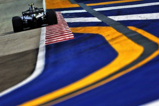 Valtteri Bottas (FIN) Mercedes AMG F1 W09.
15.09.2018. Formula 1 World Championship, Rd 15, Singapore Grand Prix, Marina Bay Street Circuit, Singapore, Qualifying Day.
- www.xpbimages.com, EMail: requests@xpbimages.com - copy of publication required for printed pictures. Every used picture is fee-liable. © Copyright: Moy / XPB Images