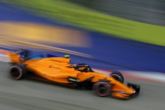 Stoffel Vandoorne (BEL) McLaren F1 
15.09.2018. Formula 1 World Championship, Rd 15, Singapore Grand Prix, Marina Bay Street Circuit, Singapore, Qualifying Day.
- www.xpbimages.com, EMail: requests@xpbimages.com - copy of publication required for printed pictures. Every used picture is fee-liable. © Copyright: Charniaux / XPB Images
