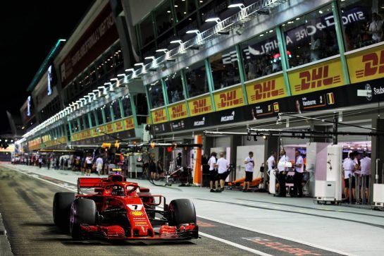 Kimi Raikkonen (FIN) Ferrari SF71H.
15.09.2018. Formula 1 World Championship, Rd 15, Singapore Grand Prix, Marina Bay Street Circuit, Singapore, Qualifying Day.
- www.xpbimages.com, EMail: requests@xpbimages.com - copy of publication required for printed pictures. Every used picture is fee-liable. © Copyright: Batchelor / XPB Images