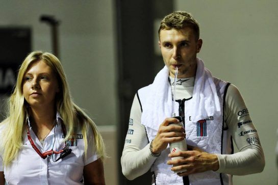 Sergey Sirotkin (RUS) Williams.
15.09.2018. Formula 1 World Championship, Rd 15, Singapore Grand Prix, Marina Bay Street Circuit, Singapore, Qualifying Day.
- www.xpbimages.com, EMail: requests@xpbimages.com - copy of publication required for printed pictures. Every used picture is fee-liable. © Copyright: Photo4 / XPB Images