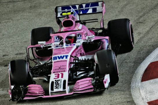Esteban Ocon (FRA) Racing Point Force India F1 VJM11.
15.09.2018. Formula 1 World Championship, Rd 15, Singapore Grand Prix, Marina Bay Street Circuit, Singapore, Qualifying Day.
- www.xpbimages.com, EMail: requests@xpbimages.com - copy of publication required for printed pictures. Every used picture is fee-liable. © Copyright: Moy / XPB Images