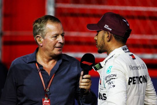 Lewis Hamilton (GBR) Mercedes AMG F1 in qualifying parc ferme with Martin Brundle (GBR) Sky Sports Commentator.
15.09.2018. Formula 1 World Championship, Rd 15, Singapore Grand Prix, Marina Bay Street Circuit, Singapore, Qualifying Day.
- www.xpbimages.com, EMail: requests@xpbimages.com - copy of publication required for printed pictures. Every used picture is fee-liable. © Copyright: Moy / XPB Images
