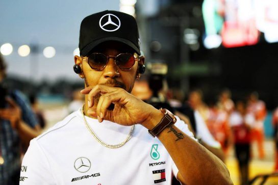 Lewis Hamilton (GBR) Mercedes AMG F1 on the drivers parade.
16.09.2018. Formula 1 World Championship, Rd 15, Singapore Grand Prix, Marina Bay Street Circuit, Singapore, Race Day.
- www.xpbimages.com, EMail: requests@xpbimages.com - copy of publication required for printed pictures. Every used picture is fee-liable. © Copyright: Batchelor / XPB Images