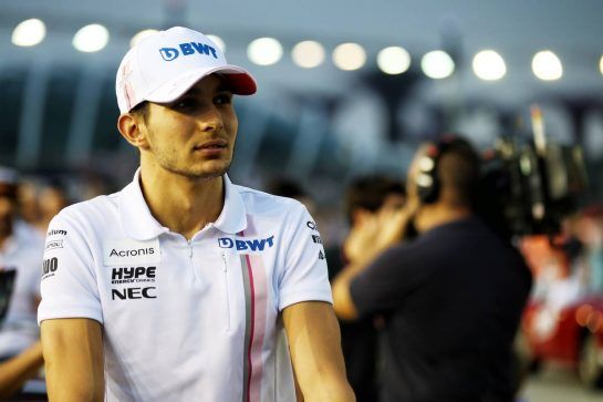 Esteban Ocon (FRA) Racing Point Force India F1 Team on the drivers parade.
16.09.2018. Formula 1 World Championship, Rd 15, Singapore Grand Prix, Marina Bay Street Circuit, Singapore, Race Day.
- www.xpbimages.com, EMail: requests@xpbimages.com - copy of publication required for printed pictures. Every used picture is fee-liable. © Copyright: Batchelor / XPB Images