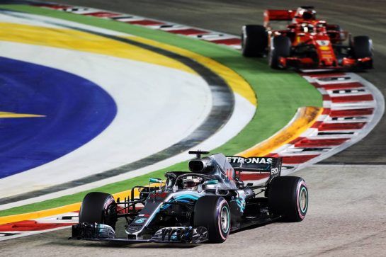Lewis Hamilton (GBR) Mercedes AMG F1 W09.
16.09.2018. Formula 1 World Championship, Rd 15, Singapore Grand Prix, Marina Bay Street Circuit, Singapore, Race Day.
- www.xpbimages.com, EMail: requests@xpbimages.com - copy of publication required for printed pictures. Every used picture is fee-liable. © Copyright: Charniaux / XPB Images