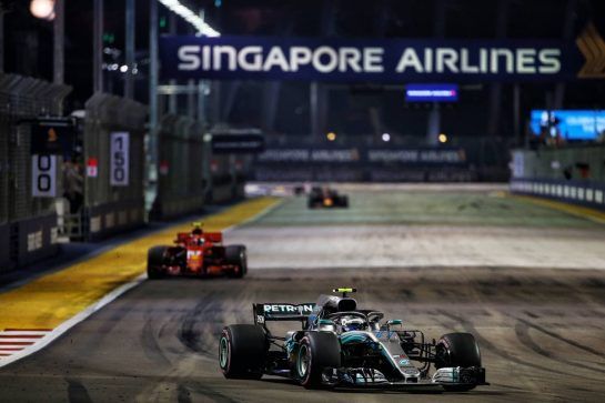 Valtteri Bottas (FIN) Mercedes AMG F1 W09.
16.09.2018. Formula 1 World Championship, Rd 15, Singapore Grand Prix, Marina Bay Street Circuit, Singapore, Race Day.
- www.xpbimages.com, EMail: requests@xpbimages.com - copy of publication required for printed pictures. Every used picture is fee-liable. © Copyright: Batchelor / XPB Images
