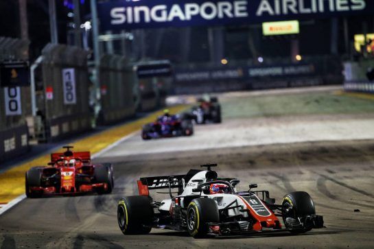 Romain Grosjean (FRA) Haas F1 Team VF-18.
16.09.2018. Formula 1 World Championship, Rd 15, Singapore Grand Prix, Marina Bay Street Circuit, Singapore, Race Day.
- www.xpbimages.com, EMail: requests@xpbimages.com - copy of publication required for printed pictures. Every used picture is fee-liable. © Copyright: Batchelor / XPB Images