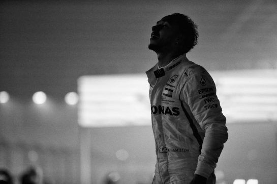 Race winner Lewis Hamilton (GBR) Mercedes AMG F1 celebrates in parc ferme.
16.09.2018. Formula 1 World Championship, Rd 15, Singapore Grand Prix, Marina Bay Street Circuit, Singapore, Race Day.
- www.xpbimages.com, EMail: requests@xpbimages.com - copy of publication required for printed pictures. Every used picture is fee-liable. © Copyright: Charniaux / XPB Images