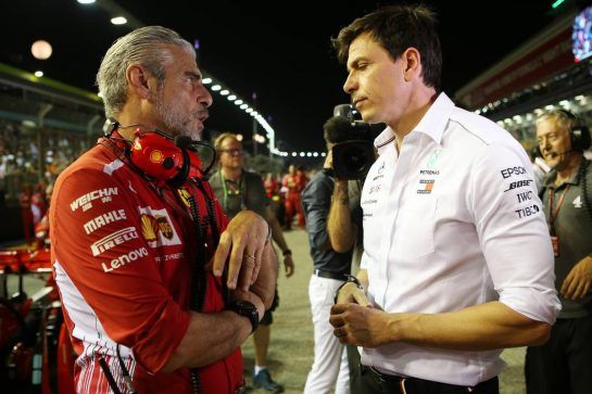 Maurizio Arrivabene (ITA) Ferrari Team Principal and Toto Wolff (GER) Mercedes AMG F1 Shareholder and Executive Director.
16.09.2018. Formula 1 World Championship, Rd 15, Singapore Grand Prix, Marina Bay Street Circuit, Singapore, Race Day.
- www.xpbimages.com, EMail: requests@xpbimages.com - copy of publication required for printed pictures. Every used picture is fee-liable. © Copyright: Batchelor / XPB Images