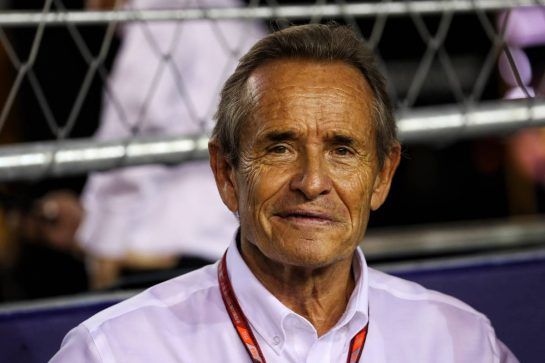 Jacky Ickx (BEL) on the grid.
16.09.2018. Formula 1 World Championship, Rd 15, Singapore Grand Prix, Marina Bay Street Circuit, Singapore, Race Day.
- www.xpbimages.com, EMail: requests@xpbimages.com - copy of publication required for printed pictures. Every used picture is fee-liable. © Copyright: Photo4 / XPB Images