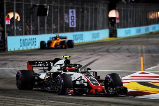Kevin Magnussen (DEN) Haas VF-18.
16.09.2018. Formula 1 World Championship, Rd 15, Singapore Grand Prix, Marina Bay Street Circuit, Singapore, Race Day.
- www.xpbimages.com, EMail: requests@xpbimages.com - copy of publication required for printed pictures. Every used picture is fee-liable. © Copyright: Photo4 / XPB Images