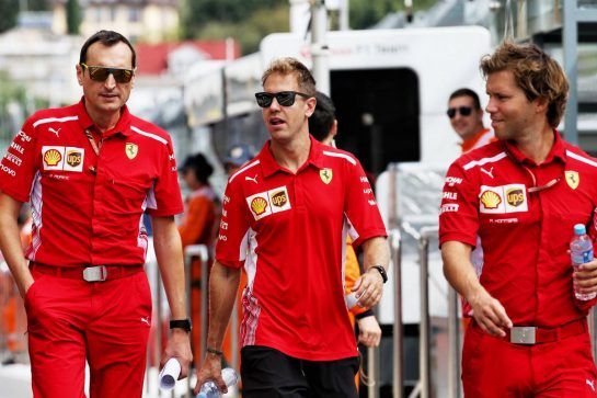 Sebastian Vettel (GER) Ferrari walks the circuit with the team.
27.09.2018. Formula 1 World Championship, Rd 16, Russian Grand Prix, Sochi Autodrom, Sochi, Russia, Preparation Day.
- www.xpbimages.com, EMail: requests@xpbimages.com - copy of publication required for printed pictures. Every used picture is fee-liable. © Copyright: Batchelor / XPB Images