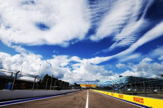 Circuit atmosphere.
27.09.2018. Formula 1 World Championship, Rd 16, Russian Grand Prix, Sochi Autodrom, Sochi, Russia, Preparation Day.
- www.xpbimages.com, EMail: requests@xpbimages.com - copy of publication required for printed pictures. Every used picture is fee-liable. © Copyright: Moy / XPB Images