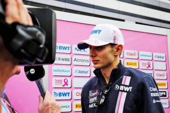 Esteban Ocon (FRA) Racing Point Force India F1 Team with the media.
27.09.2018. Formula 1 World Championship, Rd 16, Russian Grand Prix, Sochi Autodrom, Sochi, Russia, Preparation Day.
- www.xpbimages.com, EMail: requests@xpbimages.com - copy of publication required for printed pictures. Every used picture is fee-liable. © Copyright: Moy / XPB Images