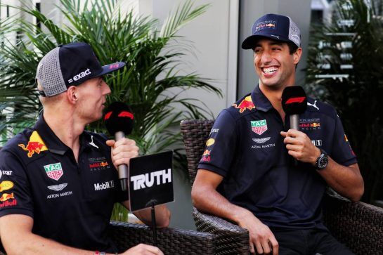(L to R): Max Verstappen (NLD) Red Bull Racing with team mate Daniel Ricciardo (AUS) Red Bull Racing.
27.09.2018. Formula 1 World Championship, Rd 16, Russian Grand Prix, Sochi Autodrom, Sochi, Russia, Preparation Day.
- www.xpbimages.com, EMail: requests@xpbimages.com - copy of publication required for printed pictures. Every used picture is fee-liable. © Copyright: Photo4 / XPB Images