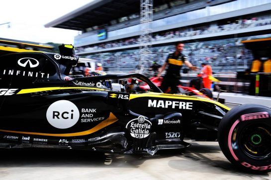 Artem Markelov (RUS) Renault Sport F1 RS18 Test and Development Driver leaves the pits.
28.09.2018. Formula 1 World Championship, Rd 16, Russian Grand Prix, Sochi Autodrom, Sochi, Russia, Practice Day.
- www.xpbimages.com, EMail: requests@xpbimages.com - copy of publication required for printed pictures. Every used picture is fee-liable. © Copyright: Charniaux / XPB Images