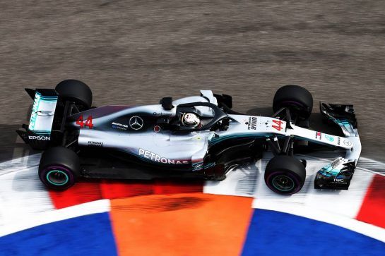 Lewis Hamilton (GBR) Mercedes AMG F1 W09.
28.09.2018. Formula 1 World Championship, Rd 16, Russian Grand Prix, Sochi Autodrom, Sochi, Russia, Practice Day.
- www.xpbimages.com, EMail: requests@xpbimages.com - copy of publication required for printed pictures. Every used picture is fee-liable. © Copyright: Batchelor / XPB Images