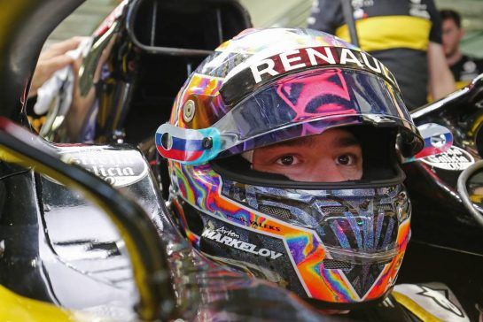 Artem Markelov (RUS), Renault Sport F1 Team 
28.09.2018. Formula 1 World Championship, Rd 16, Russian Grand Prix, Sochi Autodrom, Sochi, Russia, Practice Day.
- www.xpbimages.com, EMail: requests@xpbimages.com - copy of publication required for printed pictures. Every used picture is fee-liable. © Copyright: Charniaux / XPB Images