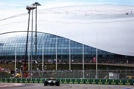Nico Hulkenberg (GER) Renault Sport F1 Team RS18.
28.09.2018. Formula 1 World Championship, Rd 16, Russian Grand Prix, Sochi Autodrom, Sochi, Russia, Practice Day.
- www.xpbimages.com, EMail: requests@xpbimages.com - copy of publication required for printed pictures. Every used picture is fee-liable. © Copyright: Moy / XPB Images