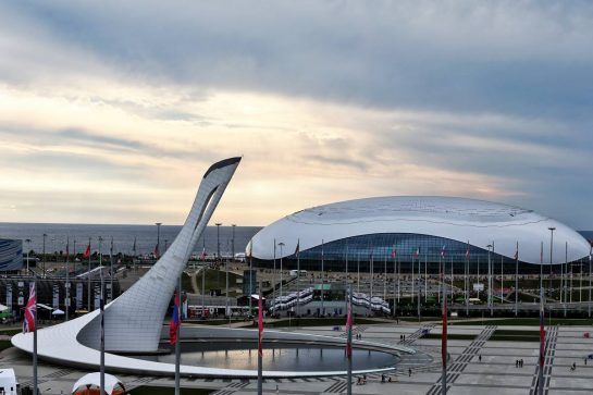 Scenic Sochi.
28.09.2018. Formula 1 World Championship, Rd 16, Russian Grand Prix, Sochi Autodrom, Sochi, Russia, Practice Day.
- www.xpbimages.com, EMail: requests@xpbimages.com - copy of publication required for printed pictures. Every used picture is fee-liable. © Copyright: Moy / XPB Images