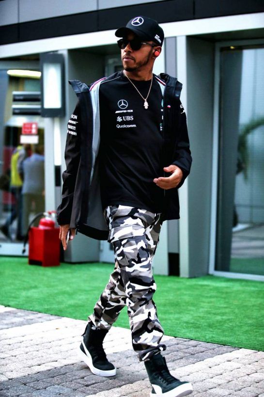 Lewis Hamilton (GBR) Mercedes AMG F1.
28.09.2018. Formula 1 World Championship, Rd 16, Russian Grand Prix, Sochi Autodrom, Sochi, Russia, Practice Day.
- www.xpbimages.com, EMail: requests@xpbimages.com - copy of publication required for printed pictures. Every used picture is fee-liable. © Copyright: Batchelor / XPB Images