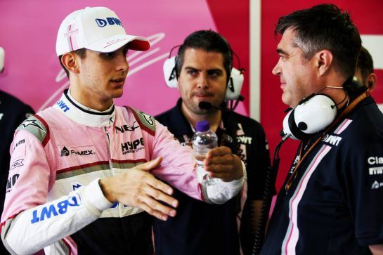 Esteban Ocon (FRA) Racing Point Force India F1 Team with Bradley Joyce (GBR) Racing Point Force India F1 Race Engineer.
29.09.2018. Formula 1 World Championship, Rd 16, Russian Grand Prix, Sochi Autodrom, Sochi, Russia, Qualifying Day.
- www.xpbimages.com, EMail: requests@xpbimages.com - copy of publication required for printed pictures. Every used picture is fee-liable. © Copyright: Batchelor / XPB Images