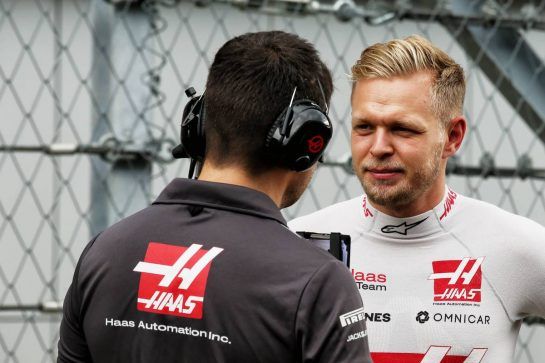 Kevin Magnussen (DEN) Haas F1 Team on the grid.
30.09.2018. Formula 1 World Championship, Rd 16, Russian Grand Prix, Sochi Autodrom, Sochi, Russia, Race Day.
- www.xpbimages.com, EMail: requests@xpbimages.com - copy of publication required for printed pictures. Every used picture is fee-liable. © Copyright: Batchelor / XPB Images