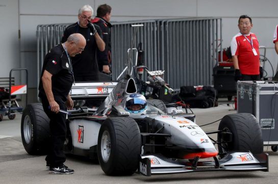 Mikka Hakkinen (FIN) McLaren MP4-13 (1998).
Suzuka Circuit.