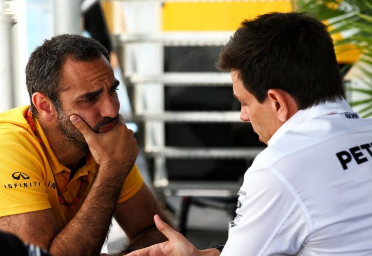 Cyril Abiteboul (FRA) Renault Sport F1 Managing Director with Toto Wolff (GER) Mercedes