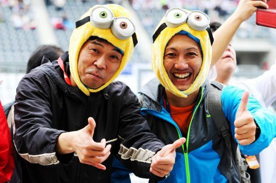 Fans.
04.10.2018. Formula 1 World Championship, Rd 17, Japanese Grand Prix, Suzuka, Japan, Preparation Day.
- www.xpbimages.com, EMail: requests@xpbimages.com - copy of publication required for printed pictures. Every used picture is fee-liable. © Copyright: Moy / XPB Images