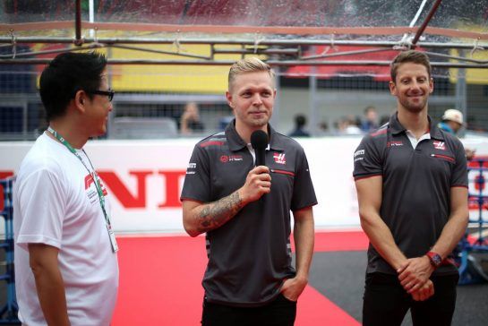 Kevin Magnussen (DEN) Haas F1 Team and Romain Grosjean (FRA) Haas F1 Team
04.10.2018. Formula 1 World Championship, Rd 17, Japanese Grand Prix, Suzuka, Japan, Preparation Day.
- www.xpbimages.com, EMail: requests@xpbimages.com - copy of publication required for printed pictures. Every used picture is fee-liable. © Copyright: Charniaux / XPB Images