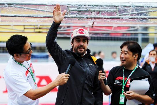 Fernando Alonso (ESP) McLaren.
04.10.2018. Formula 1 World Championship, Rd 17, Japanese Grand Prix, Suzuka, Japan, Preparation Day.
- www.xpbimages.com, EMail: requests@xpbimages.com - copy of publication required for printed pictures. Every used picture is fee-liable. © Copyright: Moy / XPB Images