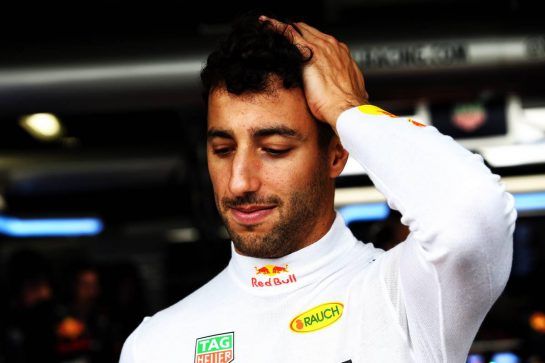 Daniel Ricciardo (AUS) Red Bull Racing.
06.10.2018. Formula 1 World Championship, Rd 17, Japanese Grand Prix, Suzuka, Japan, Qualifying Day.
- www.xpbimages.com, EMail: requests@xpbimages.com - copy of publication required for printed pictures. Every used picture is fee-liable. © Copyright: Batchelor / XPB Images