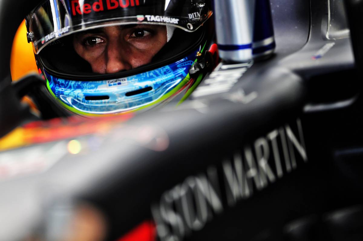 Daniel Ricciardo (AUS) Red Bull Racing RB14.