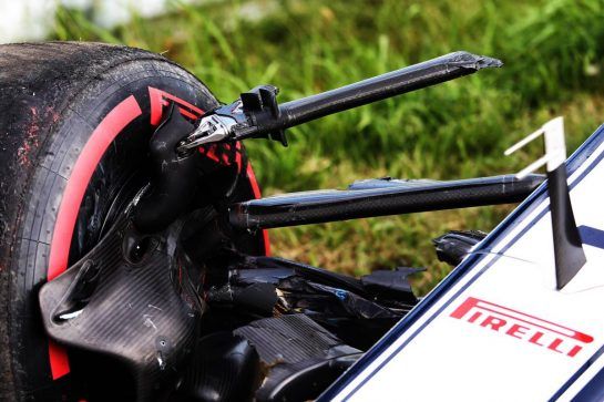 The damaged Sauber C37 of Marcus Ericsson (SWE) Sauber F1 Team, who crashed in qualifying.
06.10.2018. Formula 1 World Championship, Rd 17, Japanese Grand Prix, Suzuka, Japan, Qualifying Day.
- www.xpbimages.com, EMail: requests@xpbimages.com - copy of publication required for printed pictures. Every used picture is fee-liable. © Copyright: Moy / XPB Images