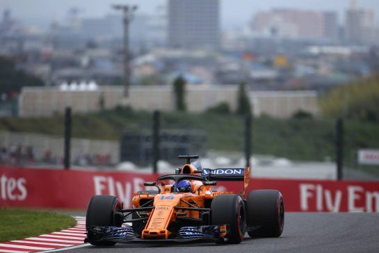 Fernando Alonso (ESP) McLaren F1 
06.10.2018. Formula 1 World Championship, Rd 17, Japanese Grand Prix, Suzuka, Japan, Qualifying Day.
- www.xpbimages.com, EMail: requests@xpbimages.com - copy of publication required for printed pictures. Every used picture is fee-liable. © Copyright: Charniaux / XPB Images
