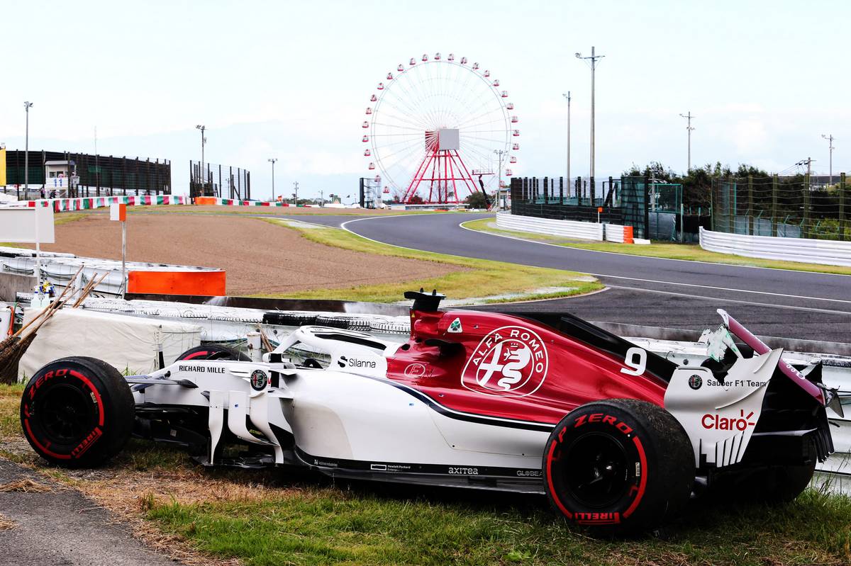 The damaged Sauber C37 of Marcus Ericsson (SWE) Sauber
