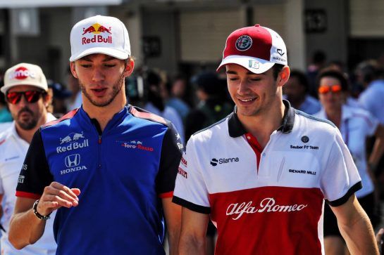 (L to R): Pierre Gasly (FRA) Scuderia Toro Rosso with Charles Leclerc (MON) Sauber F1 Team on the drivers parade.
07.10.2018. Formula 1 World Championship, Rd 17, Japanese Grand Prix, Suzuka, Japan, Race Day.
- www.xpbimages.com, EMail: requests@xpbimages.com - copy of publication required for printed pictures. Every used picture is fee-liable. © Copyright: Photo4 / XPB Images