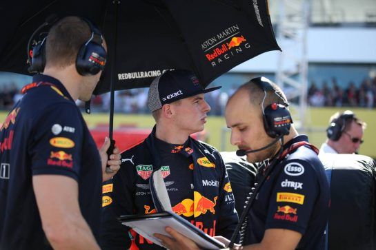 Max Verstappen (NLD) Red Bull Racing RB14.
07.10.2018. Formula 1 World Championship, Rd 17, Japanese Grand Prix, Suzuka, Japan, Race Day.
- www.xpbimages.com, EMail: requests@xpbimages.com - copy of publication required for printed pictures. Every used picture is fee-liable. © Copyright: Batchelor / XPB Images