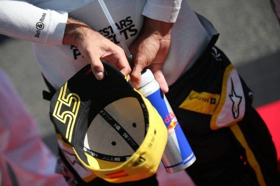 Carlos Sainz Jr (ESP) Renault Sport F1 Team RS18.
07.10.2018. Formula 1 World Championship, Rd 17, Japanese Grand Prix, Suzuka, Japan, Race Day.
- www.xpbimages.com, EMail: requests@xpbimages.com - copy of publication required for printed pictures. Every used picture is fee-liable. © Copyright: Batchelor / XPB Images