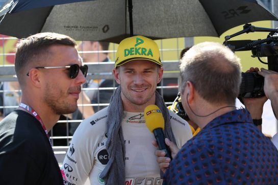 Nico Hulkenberg (GER) Renault Sport F1 Team RS18.
07.10.2018. Formula 1 World Championship, Rd 17, Japanese Grand Prix, Suzuka, Japan, Race Day.
- www.xpbimages.com, EMail: requests@xpbimages.com - copy of publication required for printed pictures. Every used picture is fee-liable. © Copyright: Batchelor / XPB Images