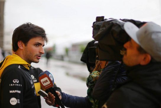 Carlos Sainz Jr (ESP) Renault F1 Team 
18.10.2018. Formula 1 World Championship, Rd 18, United States Grand Prix, Austin, Texas, USA, Preparation Day.
- www.xpbimages.com, EMail: requests@xpbimages.com - copy of publication required for printed pictures. Every used picture is fee-liable. © Copyright: Charniaux / XPB Images
