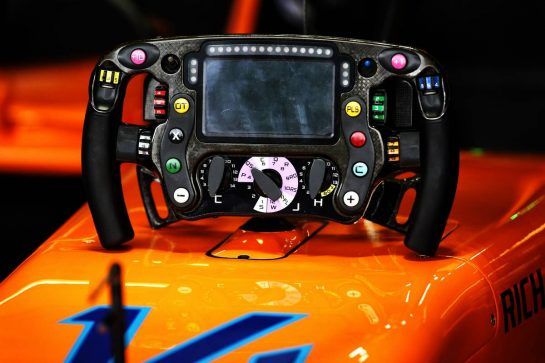 Fernando Alonso (ESP) McLaren MCL33 - steering wheel.
20.10.2018. Formula 1 World Championship, Rd 18, United States Grand Prix, Austin, Texas, USA, Qualifying Day.
- www.xpbimages.com, EMail: requests@xpbimages.com - copy of publication required for printed pictures. Every used picture is fee-liable. © Copyright: Batchelor / XPB Images