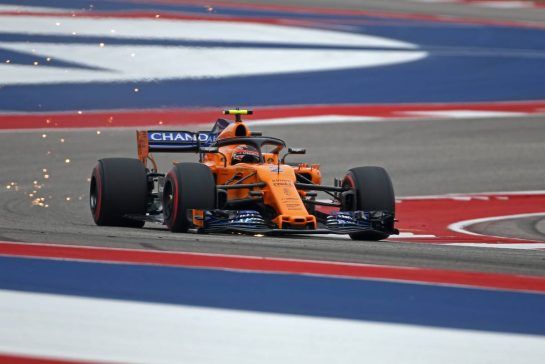 Stoffel Vandoorne (BEL) McLaren F1 20.10.2018. Formula 1 World Championship, Rd 18, United States Grand Prix, Austin, Texas, USA, Qualifying Day.- www.xpbimages.com, EMail: requests@xpbimages.com - copy of publication required for printed pictures. Every used picture is fee-liable. © Copyright: Charniaux / XPB Images
