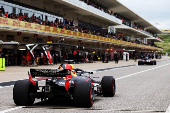 Daniel Ricciardo (AUS) Red Bull Racing RB14.
20.10.2018. Formula 1 World Championship, Rd 18, United States Grand Prix, Austin, Texas, USA, Qualifying Day.
- www.xpbimages.com, EMail: requests@xpbimages.com - copy of publication required for printed pictures. Every used picture is fee-liable. © Copyright: Batchelor / XPB Images