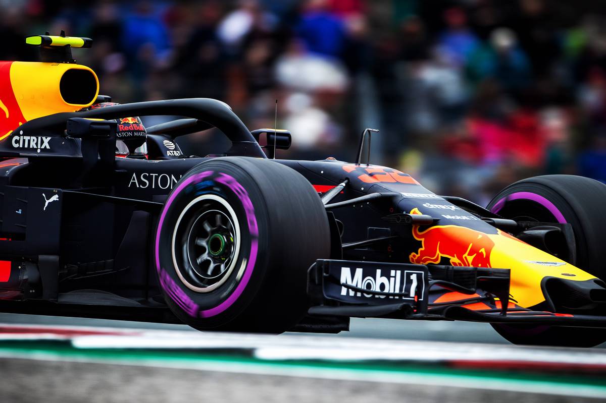 Max Verstappen (NLD) Red Bull Racing RB14.