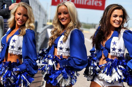 Dallas Cowboys Cheerleaders on the drivers parade.
21.10.2018. Formula 1 World Championship, Rd 18, United States Grand Prix, Austin, Texas, USA, Race Day.
- www.xpbimages.com, EMail: requests@xpbimages.com - copy of publication required for printed pictures. Every used picture is fee-liable. © Copyright: Batchelor / XPB Images