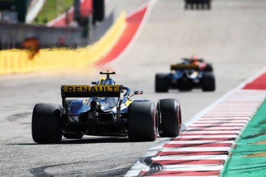 Carlos Sainz Jr (ESP) Renault Sport F1 Team RS18.
21.10.2018. Formula 1 World Championship, Rd 18, United States Grand Prix, Austin, Texas, USA, Race Day.
- www.xpbimages.com, EMail: requests@xpbimages.com - copy of publication required for printed pictures. Every used picture is fee-liable. © Copyright: Charniaux / XPB Images