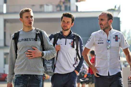 Sergey Sirotkin (RUS) Williams (Left) with Robert Kubica (POL) Williams Reserve and Development Driver (Right).
25.10.2018. Formula 1 World Championship, Rd 19, Mexican Grand Prix, Mexico City, Mexico, Preparation Day.
- www.xpbimages.com, EMail: requests@xpbimages.com - copy of publication required for printed pictures. Every used picture is fee-liable. © Copyright: Batchelor / XPB Images